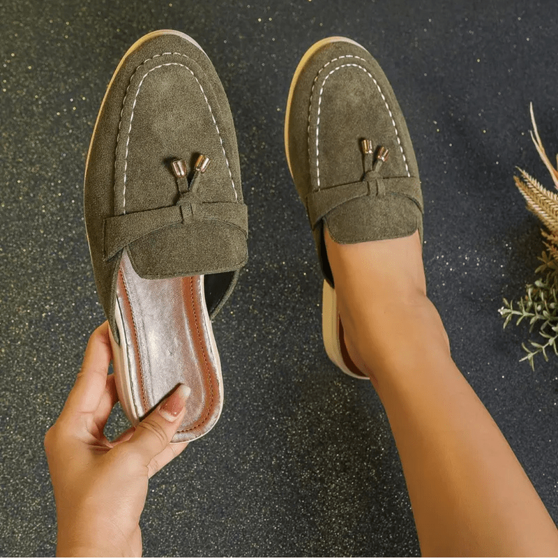 Mori damesko – grønne sommermules med frynsepynt og komfortabel såle