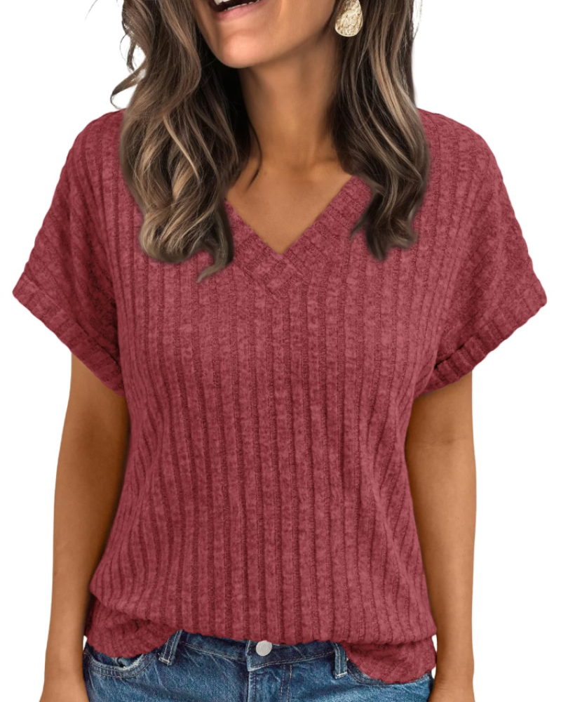 Orla Top Femme – Elegantná blúzka s výstrihom do V a krátkymi rukávmi, voľný strih casual chic