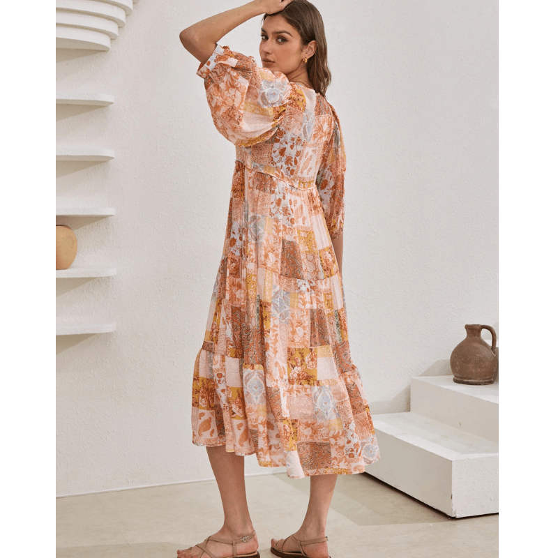 Rosina Robe Longue Looksy – Abstrakt bohemeprint & lagdelt flydende snit