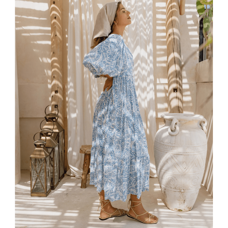 Rosina Robe Longue Looksy – Abstrakt bohemeprint & lagdelt flydende snit