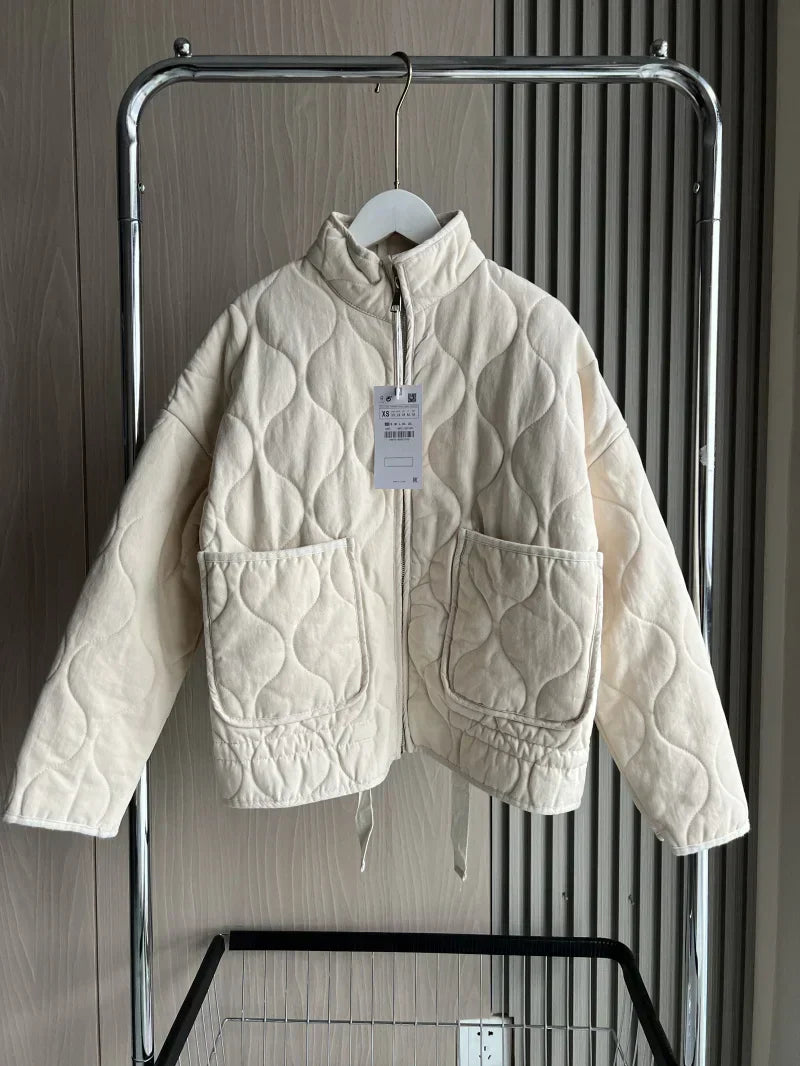 Hershey Gewatteerd Damesvest – Warm en Licht met Voorrits & Verstelbare Taille