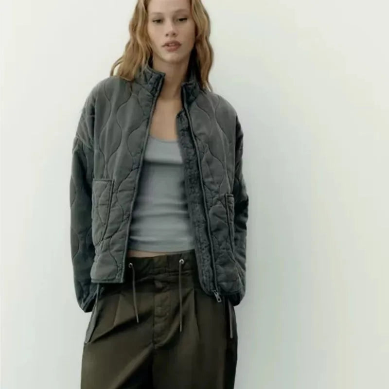 Hershey Gewatteerd Damesvest – Warm en Licht met Voorrits & Verstelbare Taille