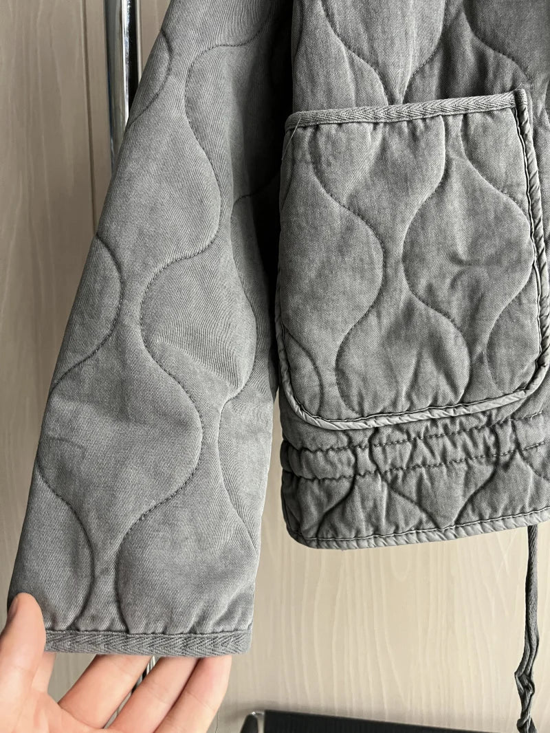 Hershey Gewatteerd Damesvest – Warm en Licht met Voorrits & Verstelbare Taille