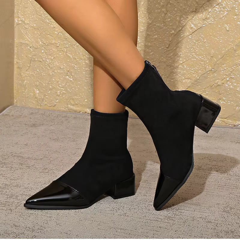 Botins Gracia Mulher – Botas Elegantes em Camurça com Detalhes em Verniz e Salto Bloco Confortável