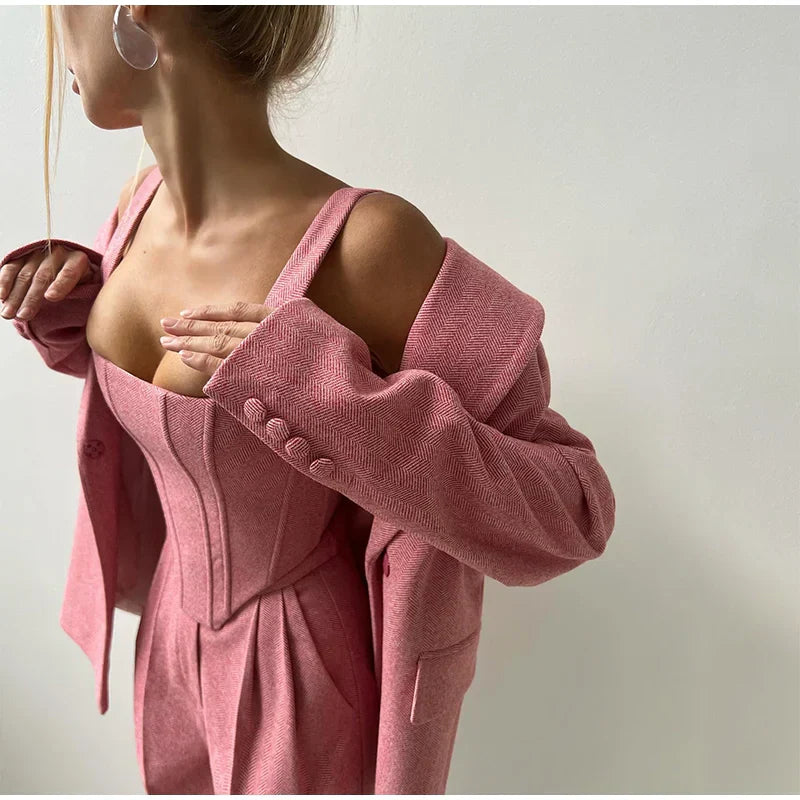 Sophie – Ensemble Kvinde Tre Dele: Elegant Blazer, Struktureret Korset & Bukser med Høj Talje til et Business Chic Look