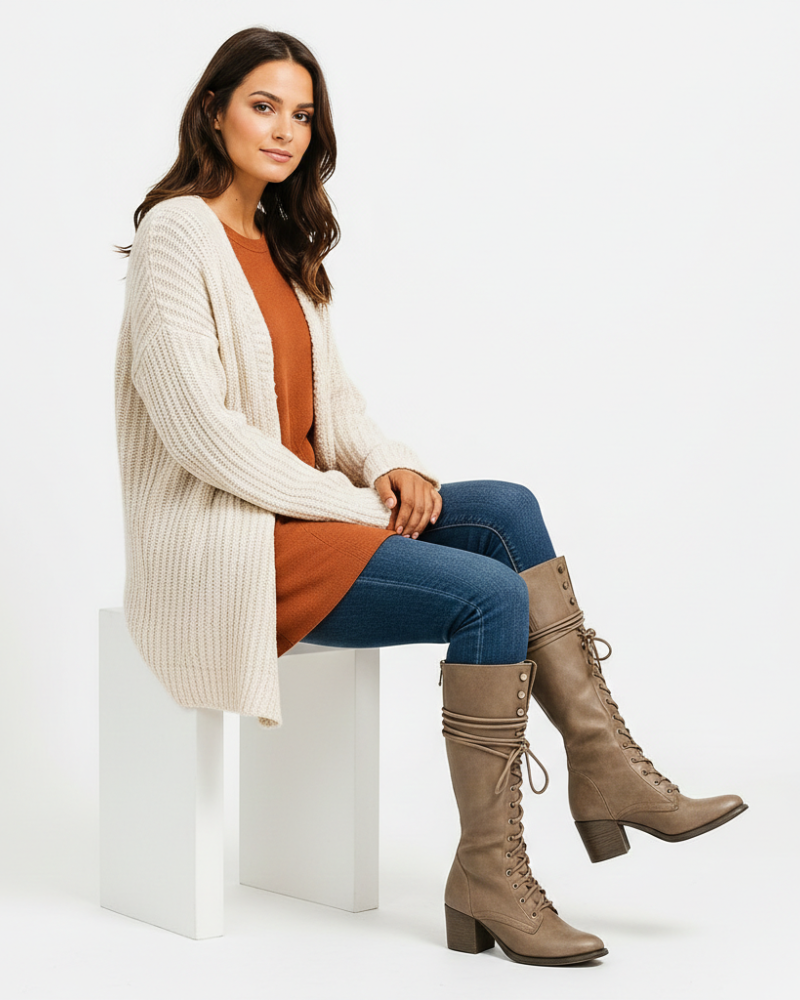 Brynn høye støvler for dame – Snøring foran, lærfinish og elegant middels hæl