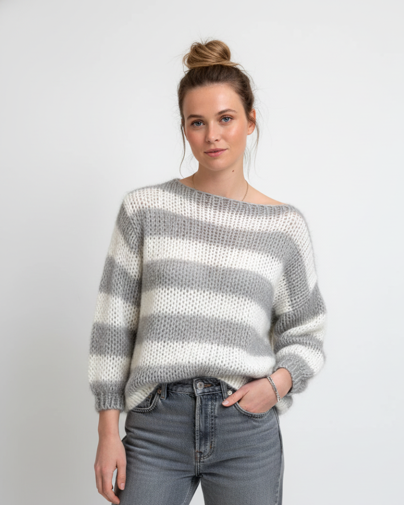 Tes sweter w paski oversize damski – miękki dzianinowy z luźnym krojem, okrągłym dekoltem i wygodnym stylem