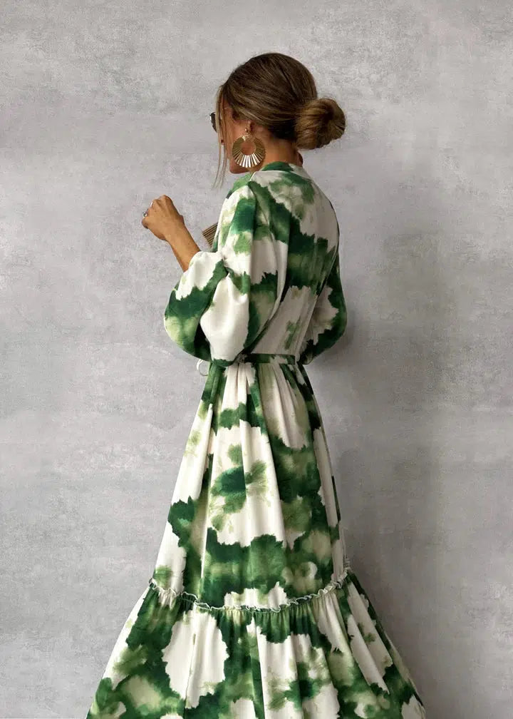 Robe Longue Femme Zia – Elegant grøn kjole med lange ærmer & dyb V-udskæring alsidig