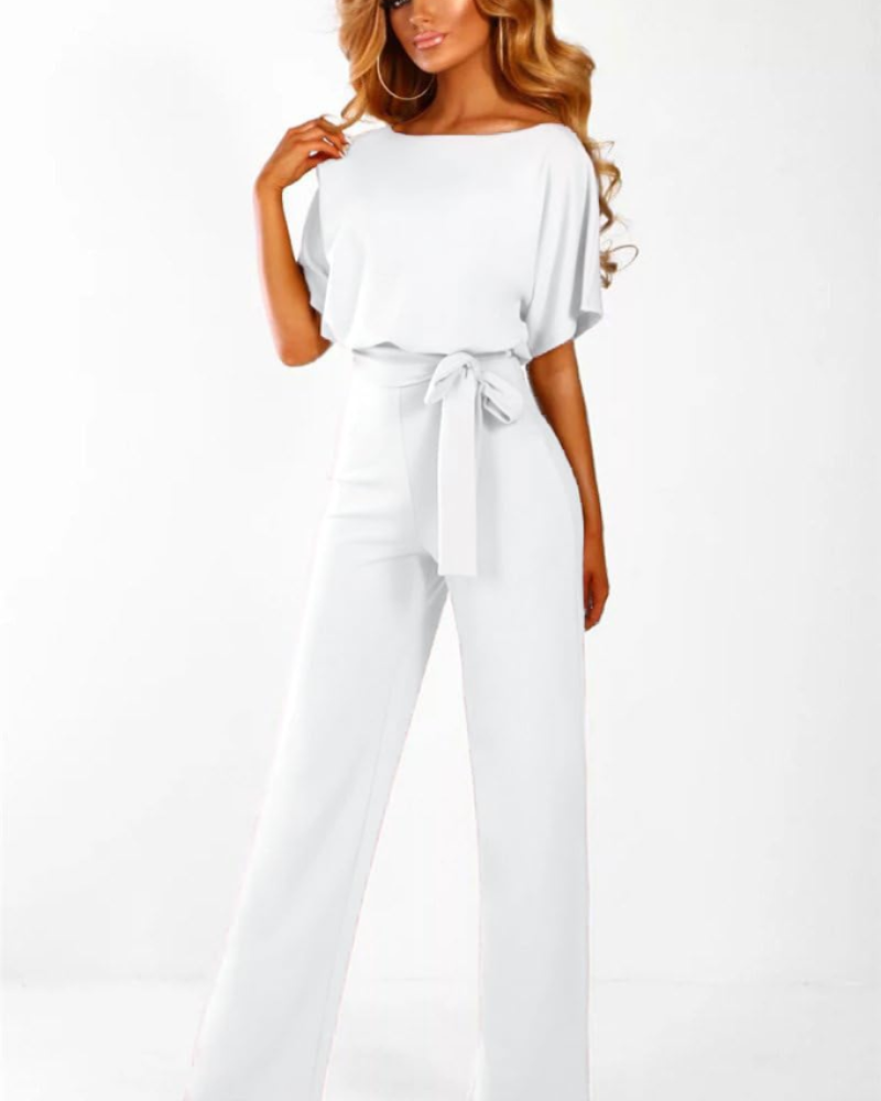 Delphine jumpsuit for dame – korte ermer, rund hals, elastisk midje og belte