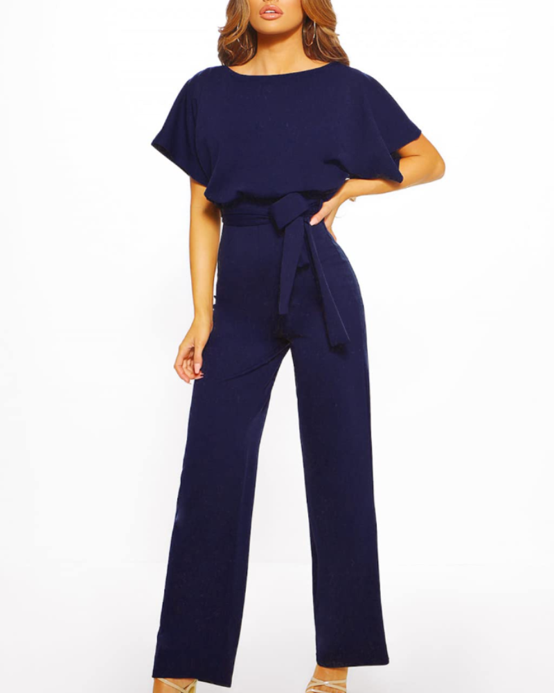 Delphine jumpsuit for dame – korte ermer, rund hals, elastisk midje og belte