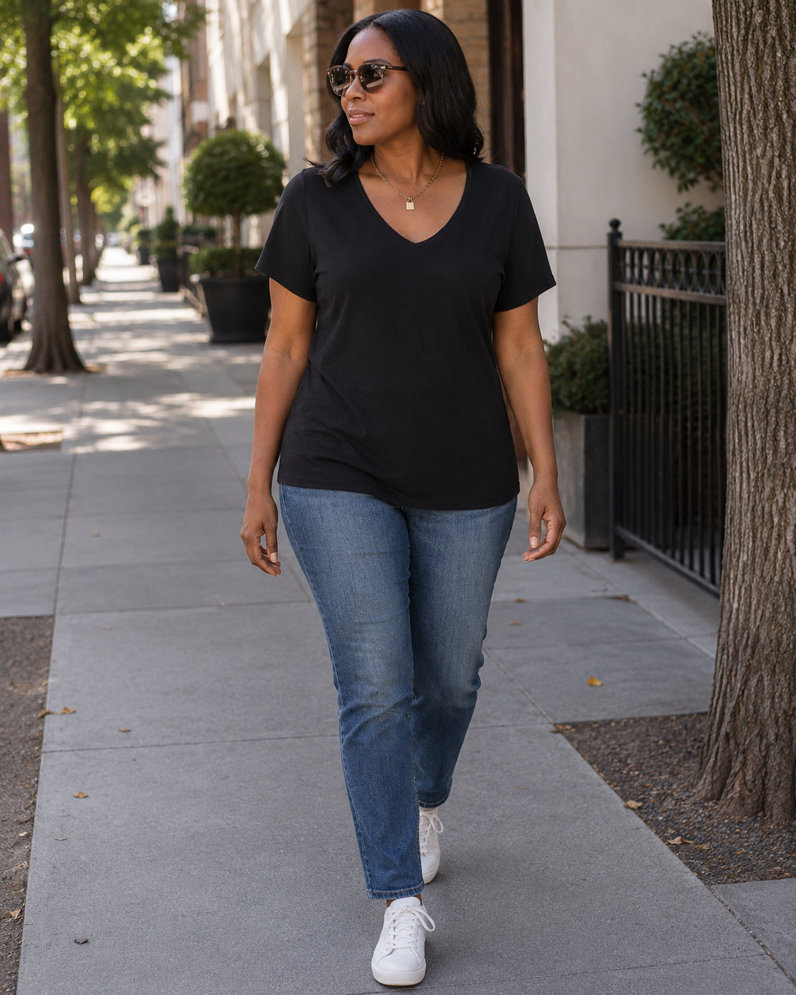 Mirabelle T-Shirt Femme Grande Taille – Col V, Manches Courtes, Coton Jersey Stretch & Coupe Ajustée