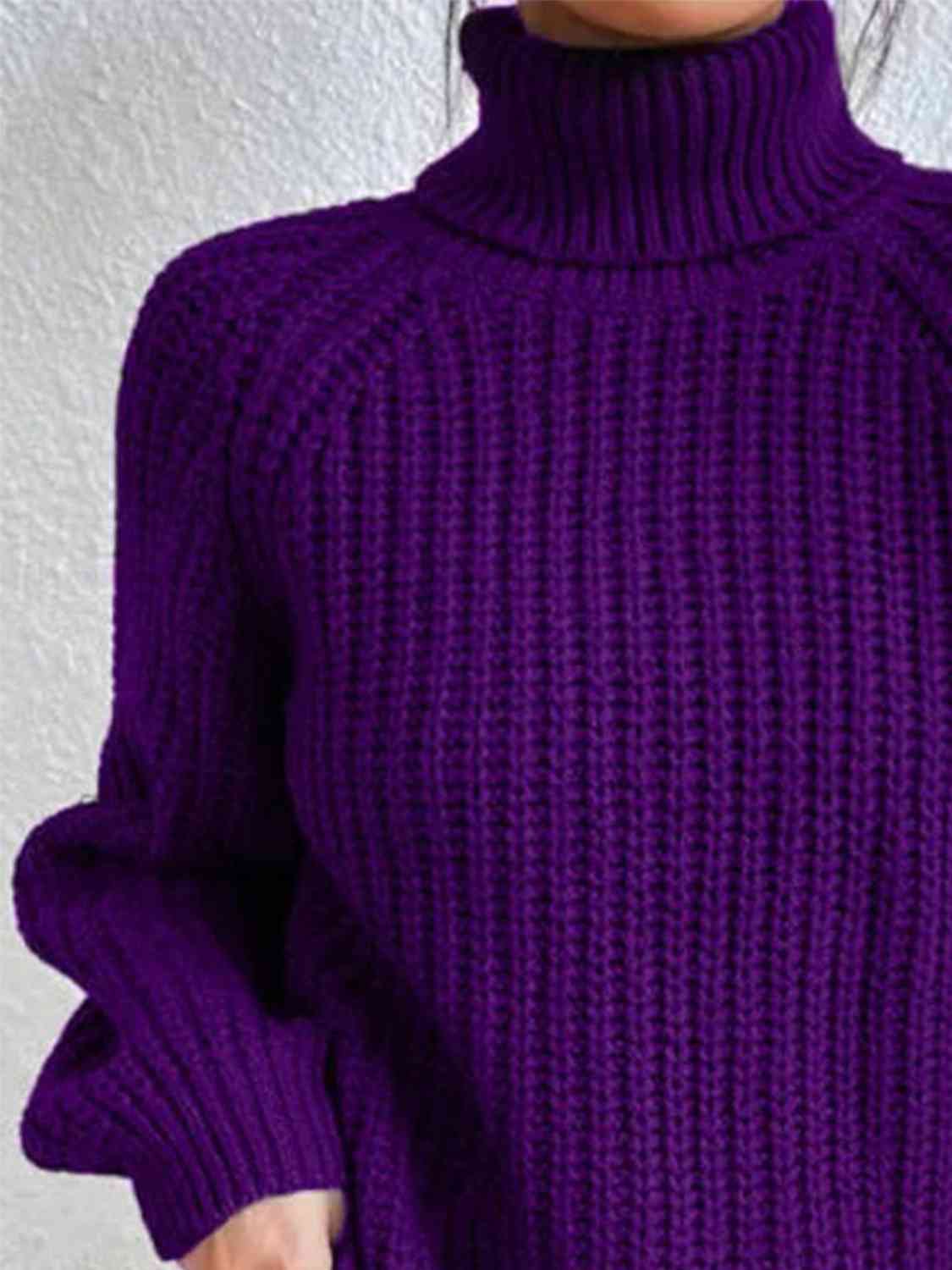 Angela Pull Femme – Pletený rolák s bočním rozparkem, elegantní pro podzim/zimu