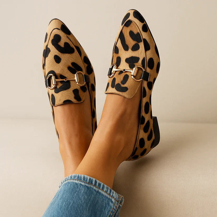 Eleanor Mocassins Femme – Pantofi slip-on cu imprimeu leopard cu cataramă aurie și confort ușor