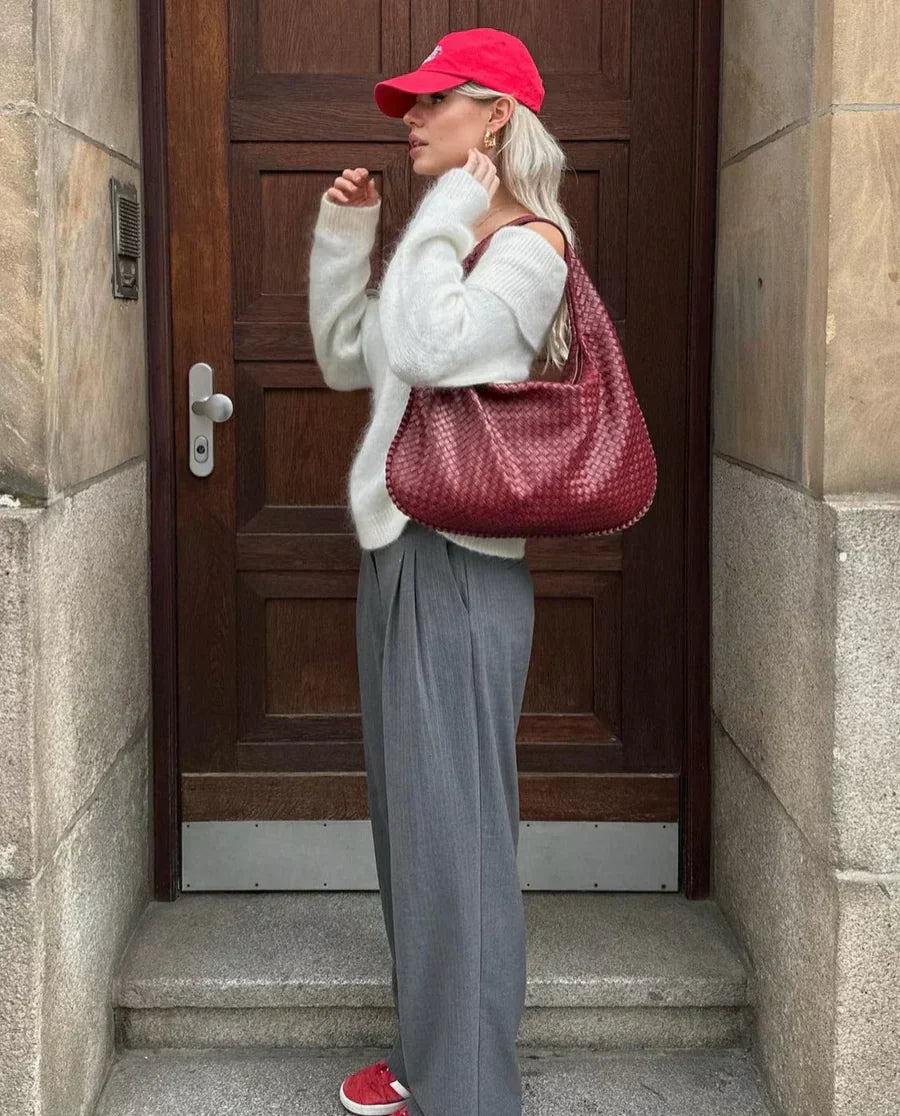 Louisa Hobo Bag Woman – Elegant Braided, Spacious & Timeless Style