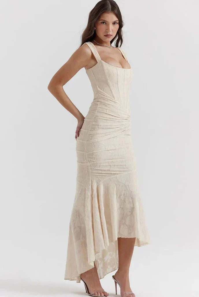 Denisse Robe Longue Elegant – Flatterende pasform & luksuriøst stof til et raffineret feminint look