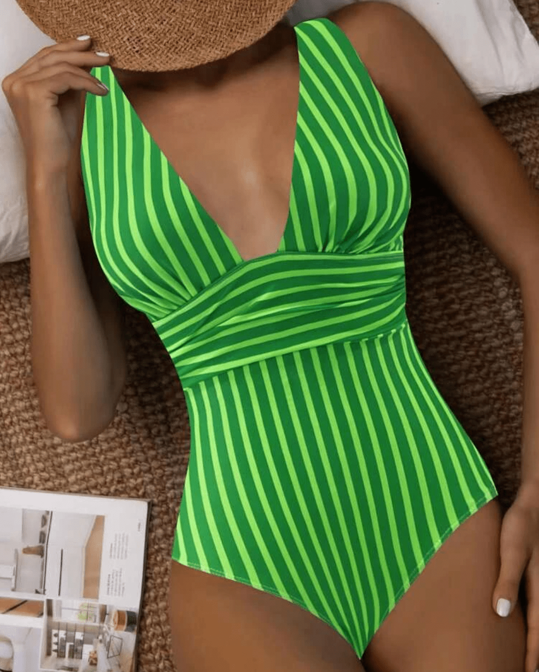 Női Fürdőruha Marvella – Elegáns Csíkos Fürdőruha Előnyös Vágással és Modern Dizájnnal