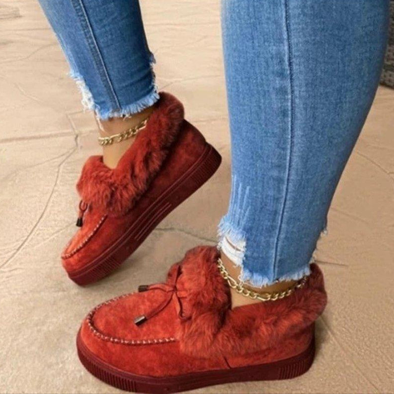 Pantofole invernali da donna Margo – Design in morbida pelle scamosciata con fodera in pelliccia e suola antiscivolo
