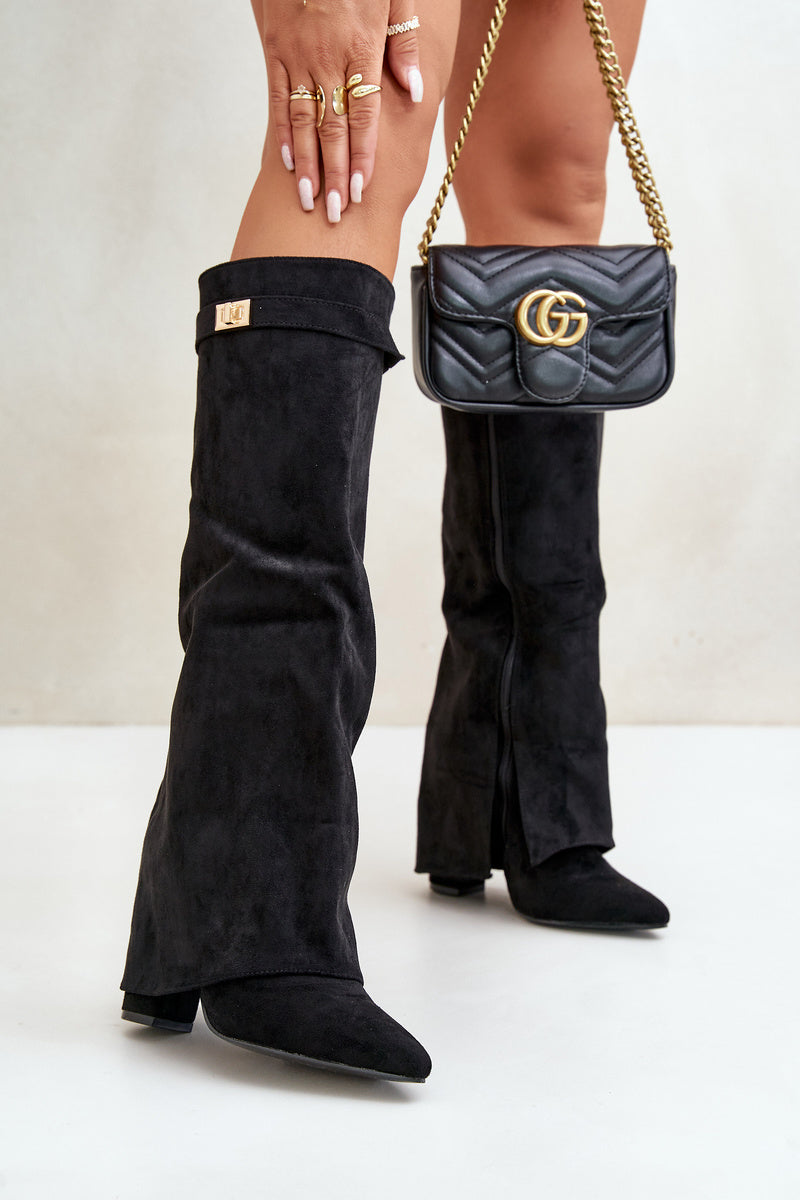 Амелі Високі Чоботи – Чоботи з Чорної Замші з Загостреним Носком і Вишуканими Деталями